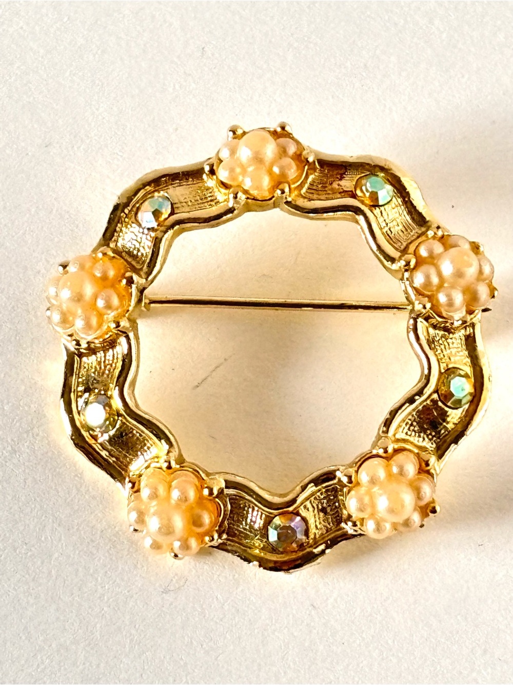 VTG MCM Faux pearl and AB aurora borealis rhinestone Coat Brooch Pin gold